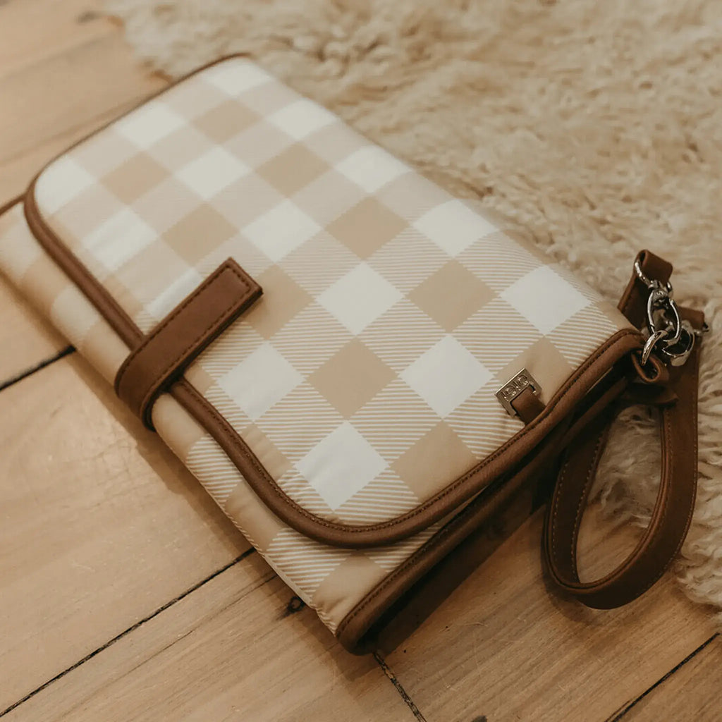OiOi - Change Mat Clutch - Beige Gingham