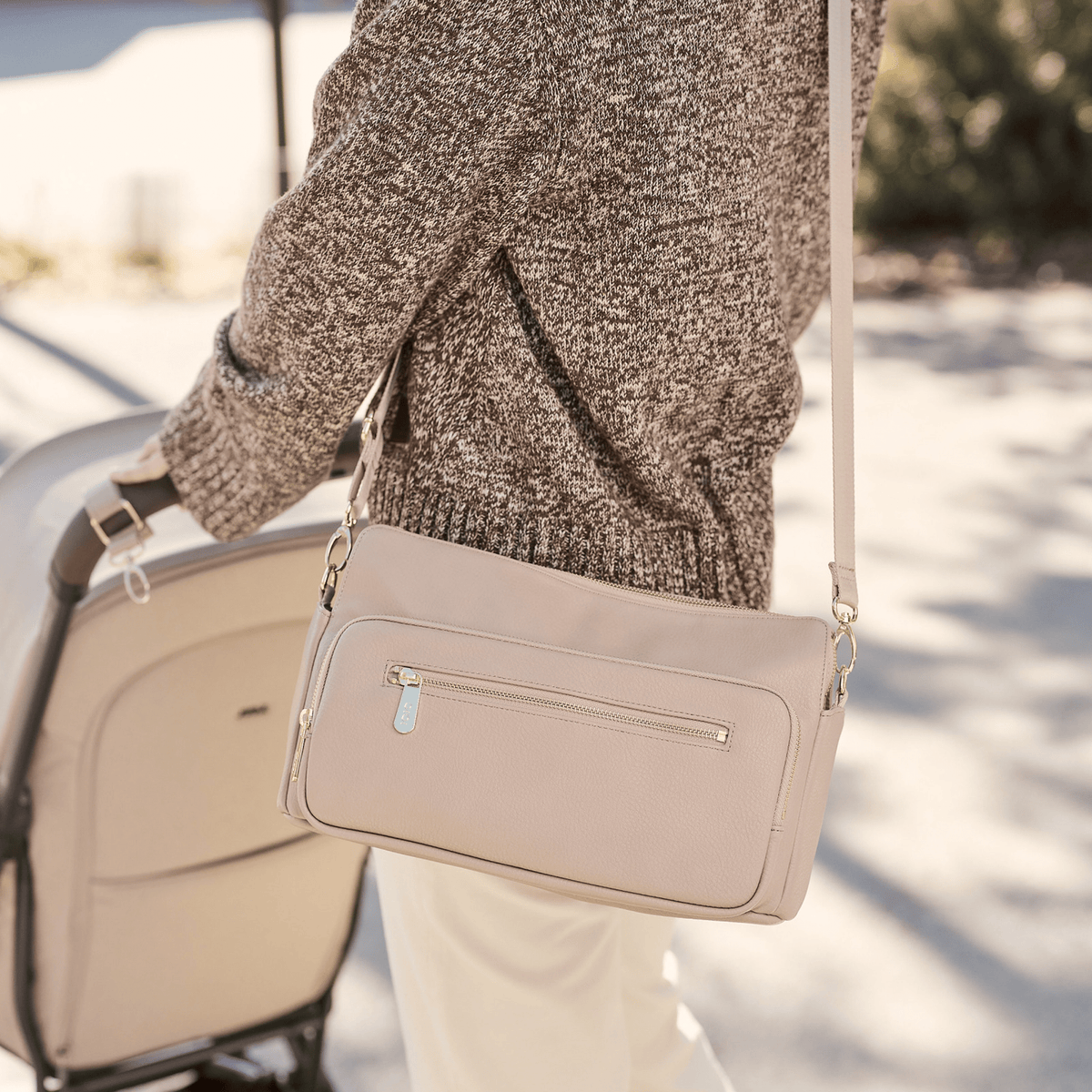 OiOi - Multitasker Pram Caddy 2.0 - Oat Vegan Leather