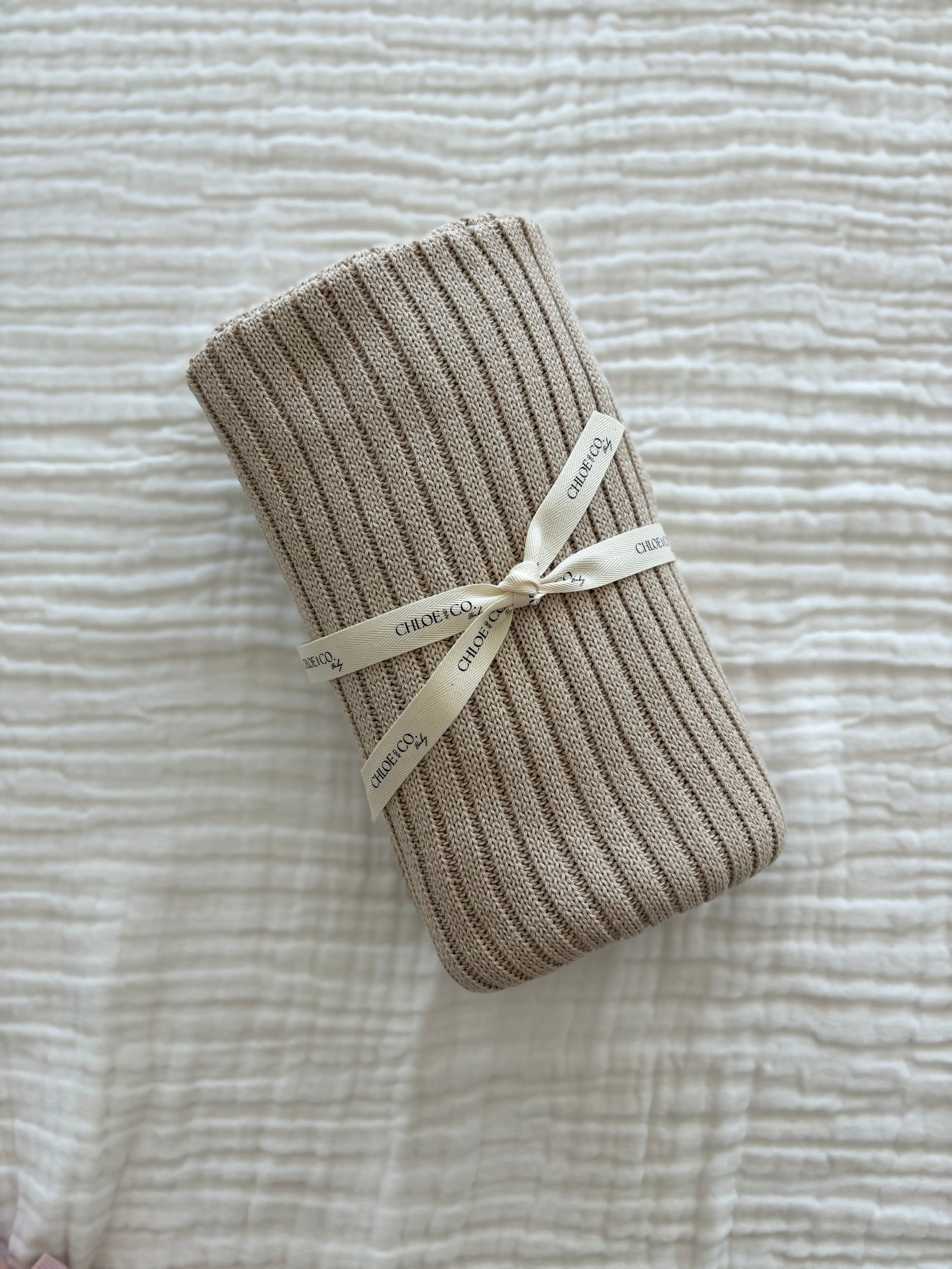 Chloe and Co Signature Blanket - Oatmeal