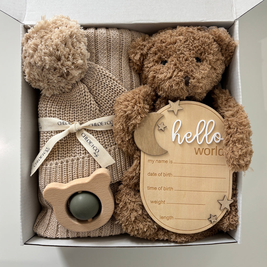 Deluxe Baby Gift Box (Neutral/Beige)