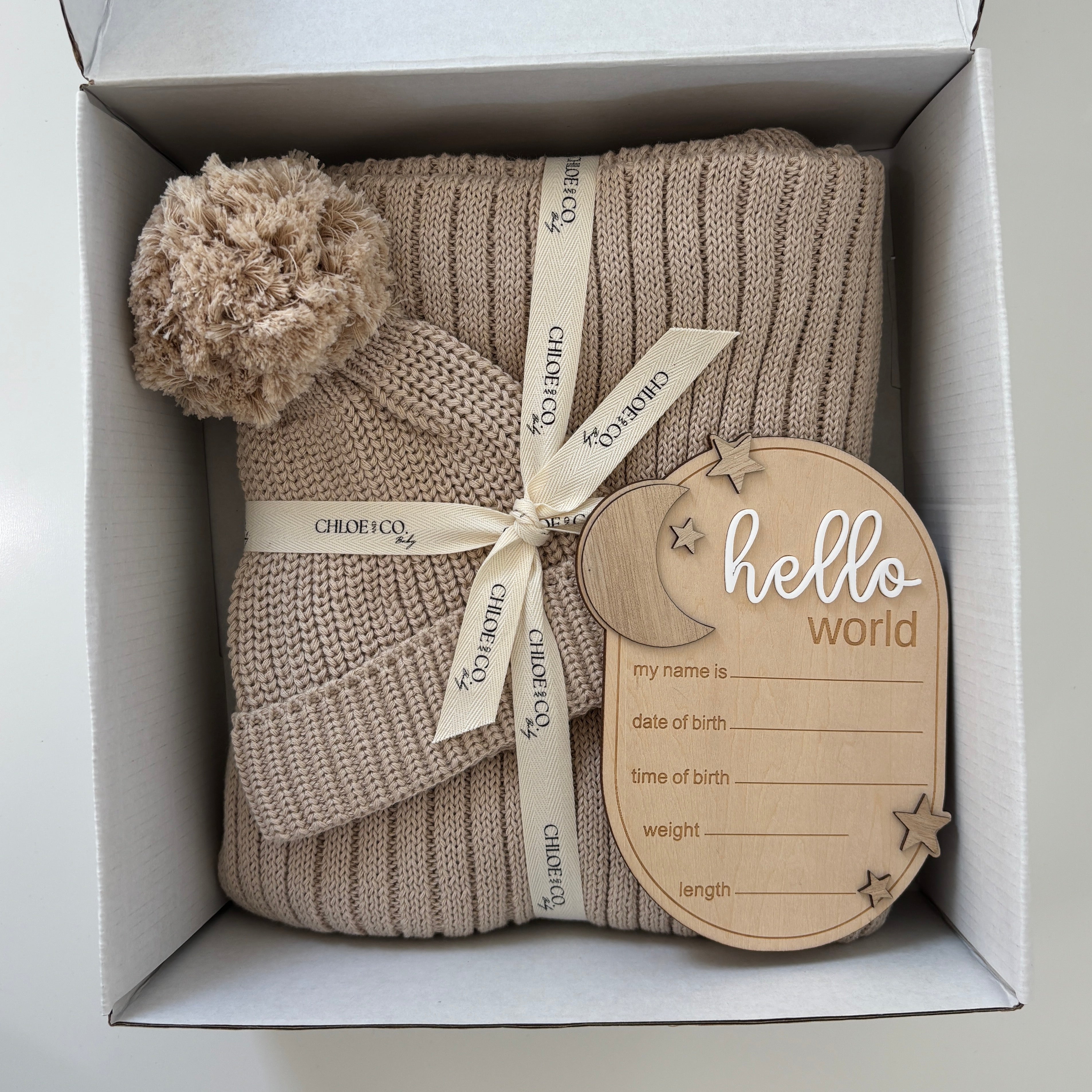 Hello World Baby Gift Box (Neutral/Biege)