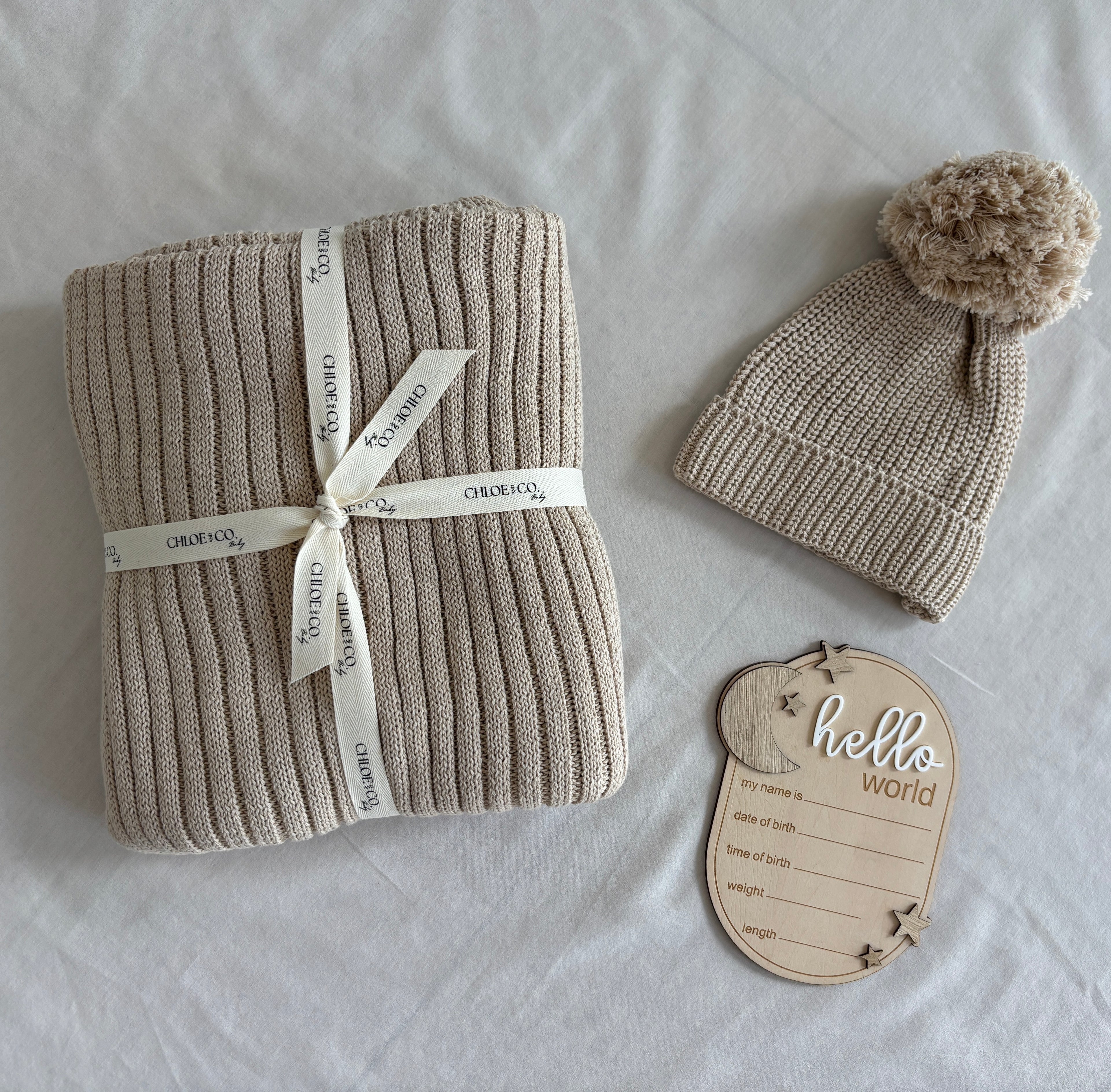 Hello World Baby Gift Box (Neutral/Biege)